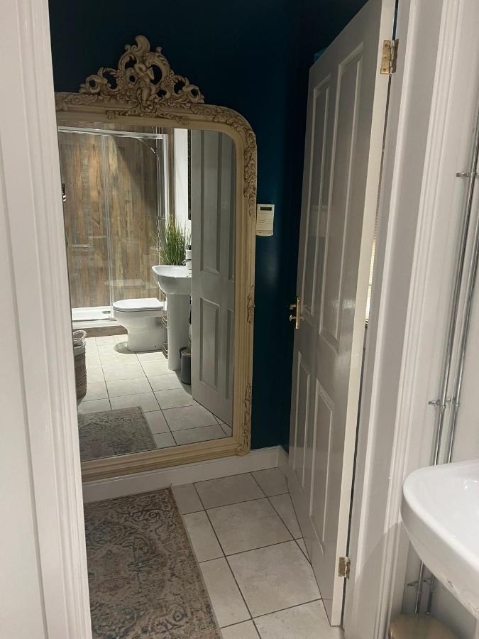 Boutique Shrewsbury Suites Buitenkant foto