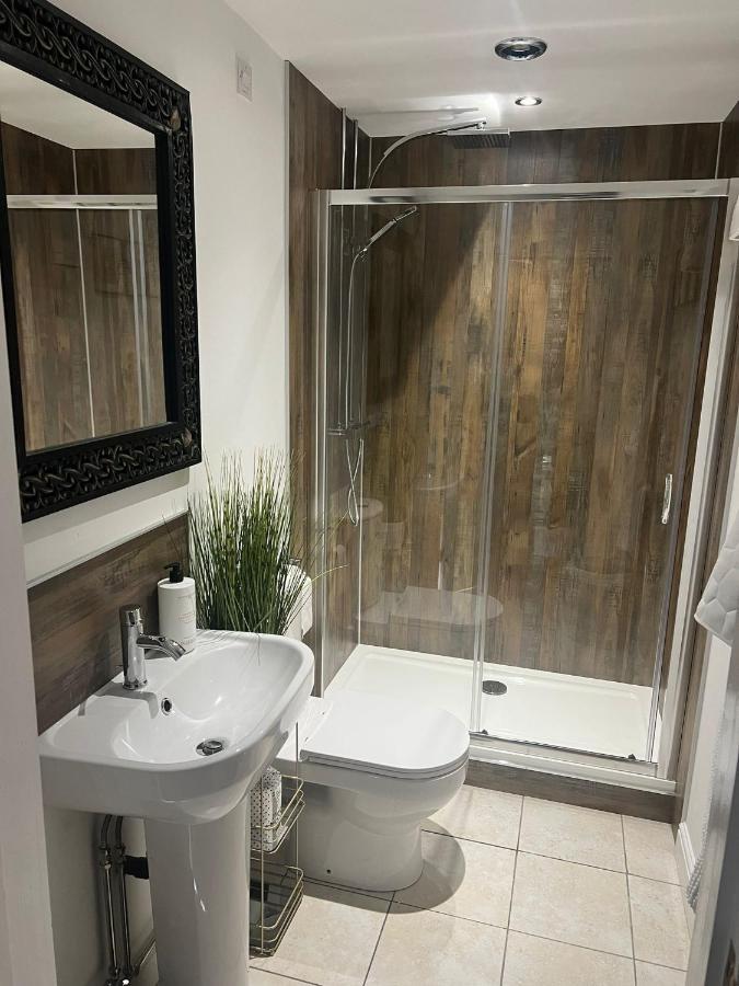 Boutique Shrewsbury Suites Buitenkant foto