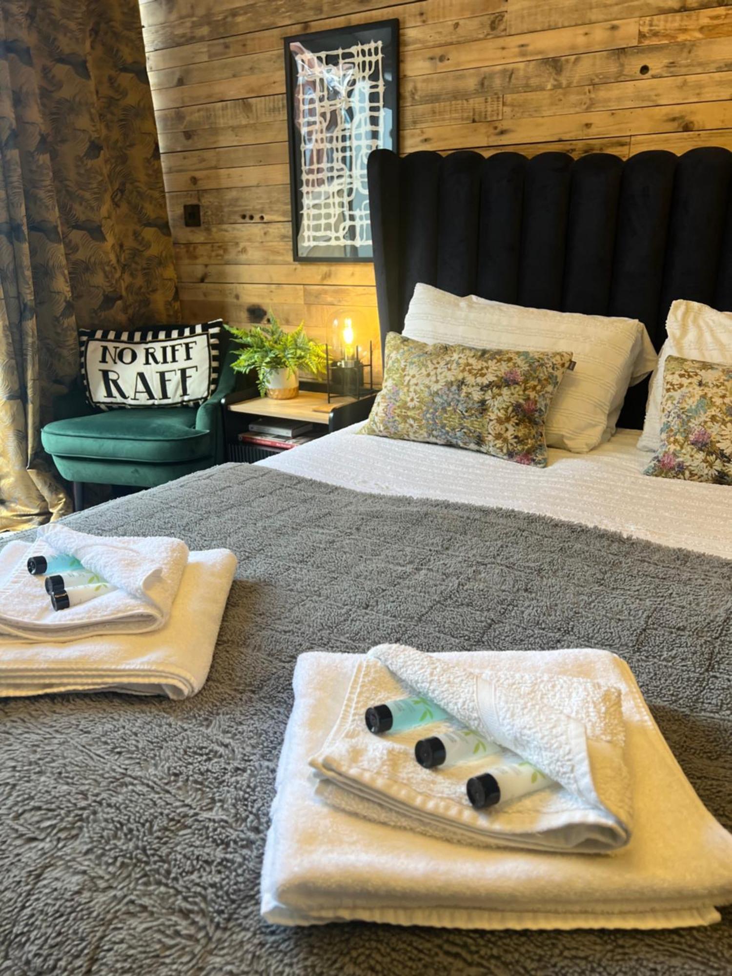 Boutique Shrewsbury Suites Buitenkant foto